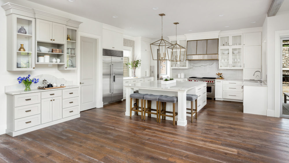 Home-interior-with-hardwood-flooring