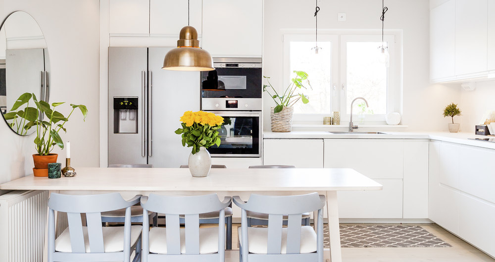 White Kitchen (Bright And Airy Kitchen Design Ideas)